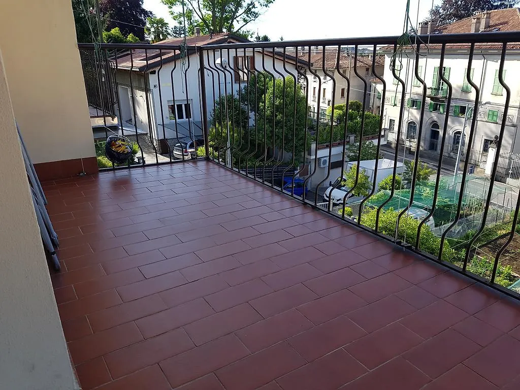 Apartment Ferienwohnung Casa Elena Albese Con Cassano Italien
