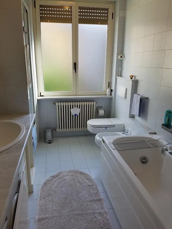 Ferienwohnung Casa Elena Albese Con Cassano 0*,